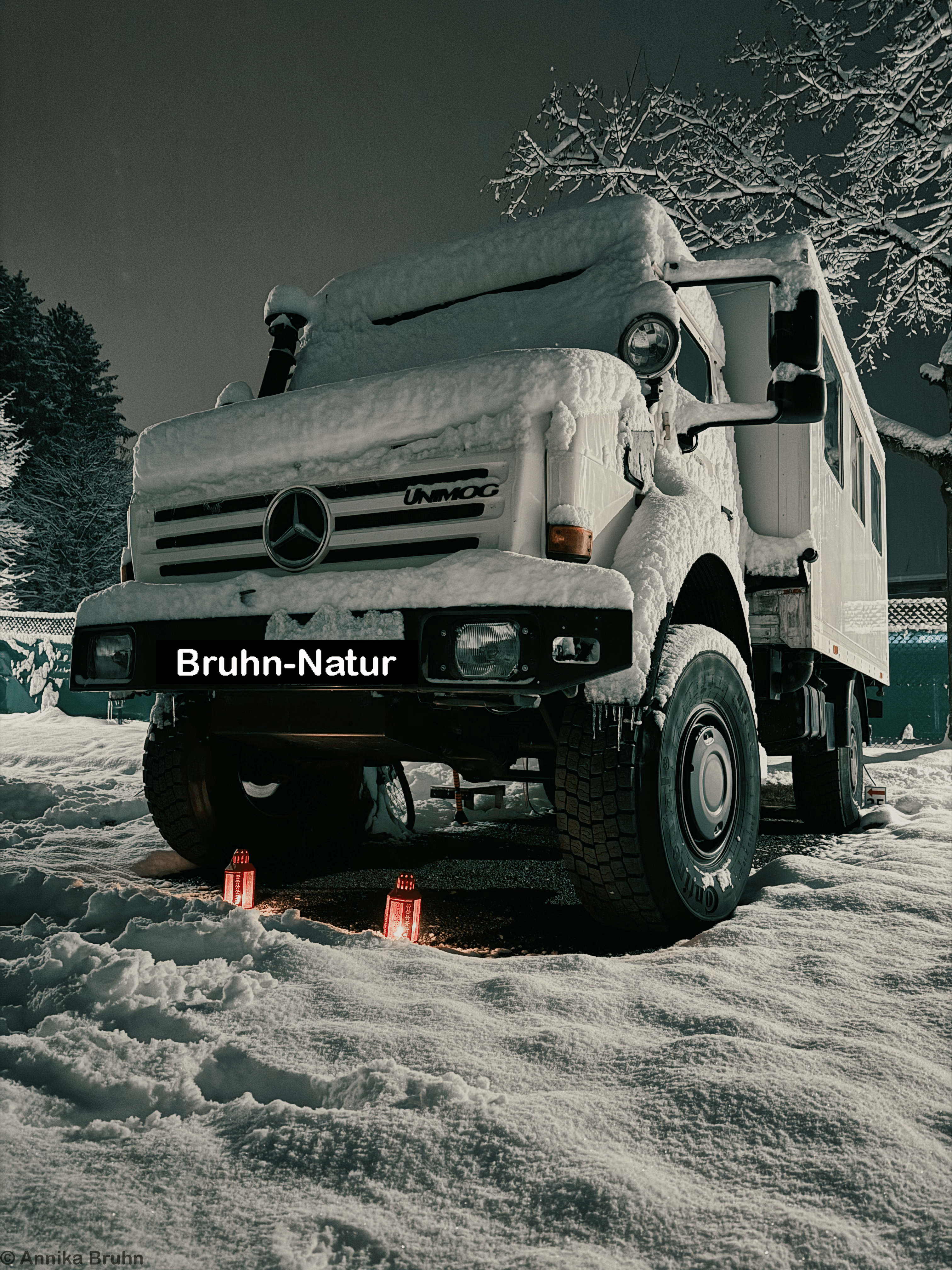 Karl unter einer Schneedecke